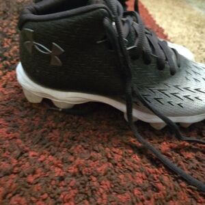Under Armour Black and White Football Cleats with Mesh Ventilation